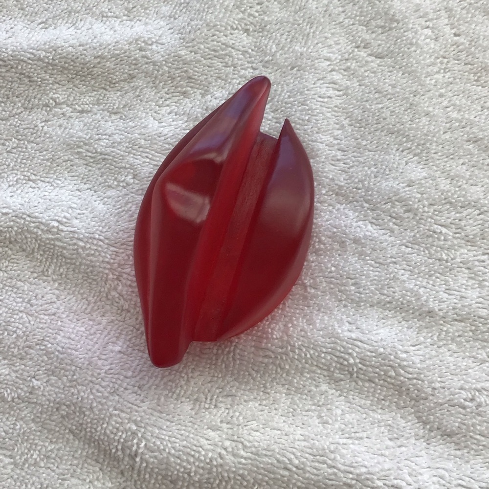 Red Lip-Shaped Business Card Holder - Picture 2 of 2
